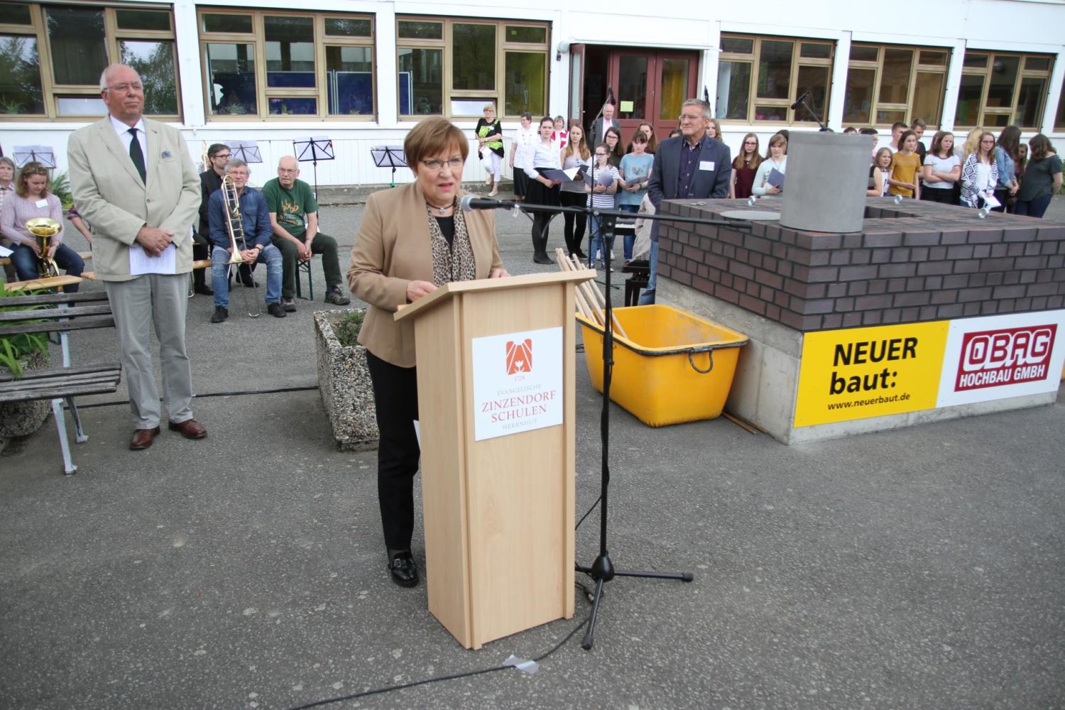 Feierliche Grundsteinlegung am Evangelischen Zinzendorf-Gymnasium