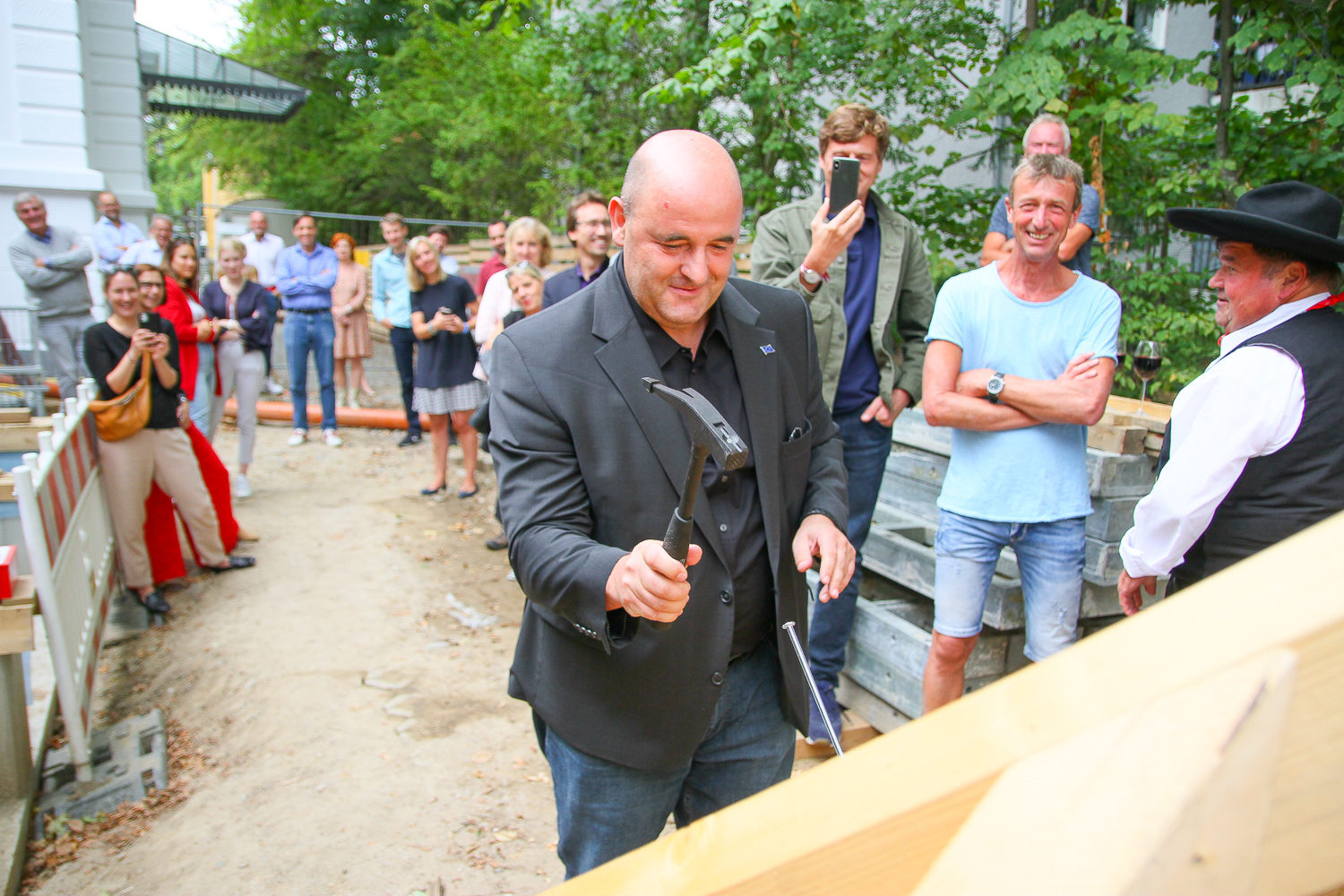 Deutscher Städte- und Gemeindebund in Berlin feiert Richtfest